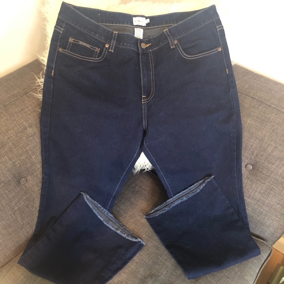 Calvin Klein Denim - Calvin Klein Jeans - dark wash with fringed edges